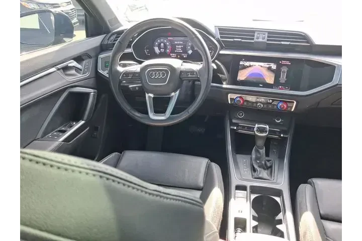 $22990 : Audi Q3 2021 AWD quattro S l image 8