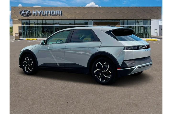 $26970 : Hyundai IONIQ 5 2024 SEL 4dr image 4