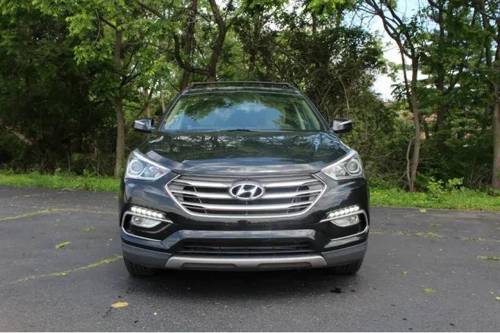 2017 Santa Fe Sport 2.4L image 3