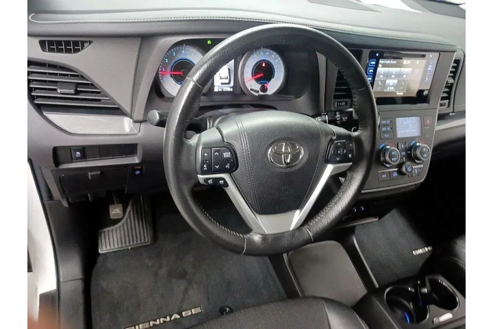 $33998 : Toyota Sienna 2017 SE 8-Pass image 10
