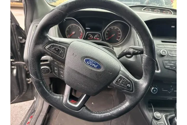 $14814 : Ford Focus 2017 ST 4dr Hatch image 8