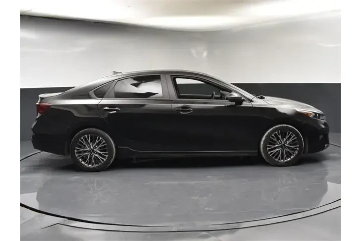 $18350 : Kia Forte 2023 GT-Line 4dr S image 8