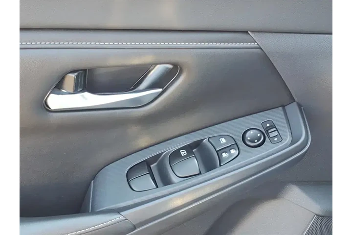 $14500 : Nissan Sentra 2021 SV 4dr Se image 4