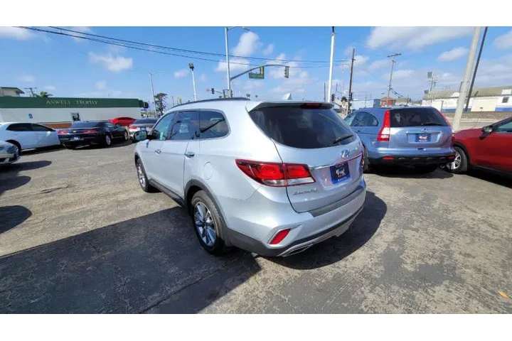 $13995 : 2018 Santa Fe SE image 5