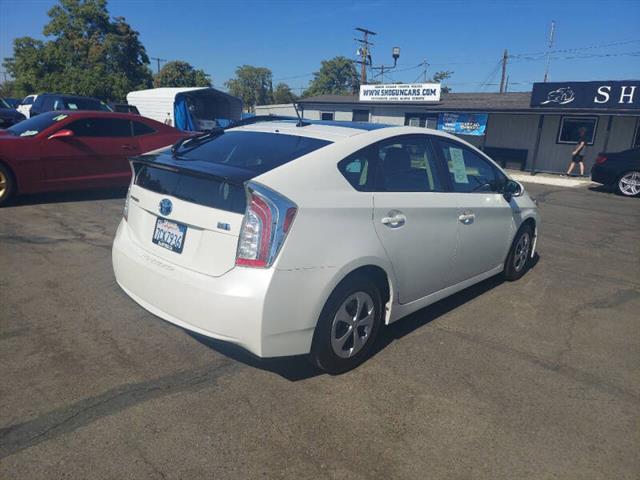 $12995 : 2013 Prius Four image 4