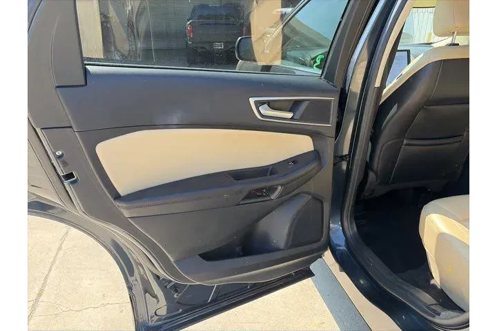 $27500 : Ford Edge 2023 AWD ST-Line 4 image 6