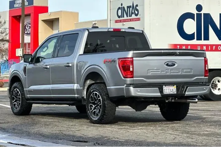 $30357 : Ford F-150 2021 4x4 XLT 4dr image 6