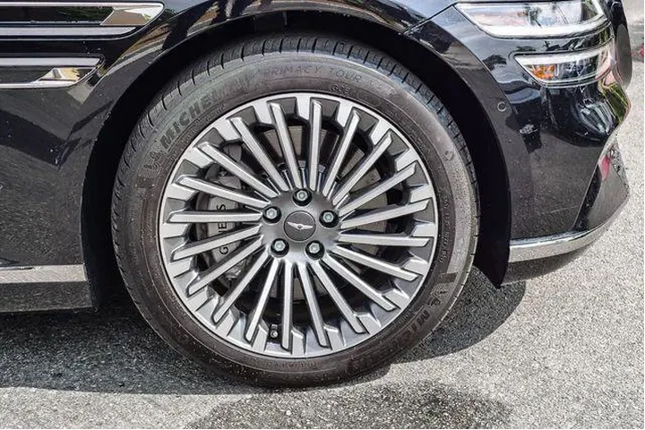 $38500 : Genesis Electrified G80 2023 image 10