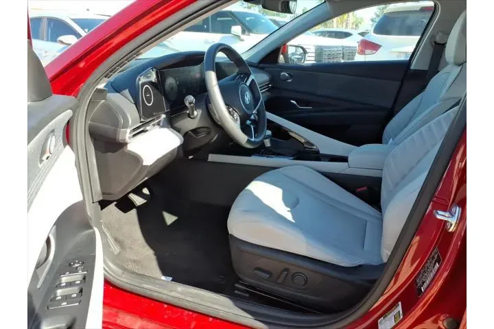 $27690 : Hyundai ELANTRA 2025 Limited image 5