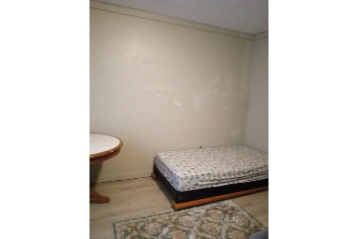 $550 : Rento cuarto en WV Charleston image 1