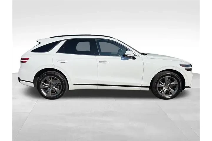 $60 : Genesis GV70 2024 AWD 3.5T S image 2