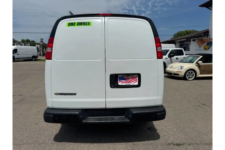 $19990 : 2018 Express 3500 image 8
