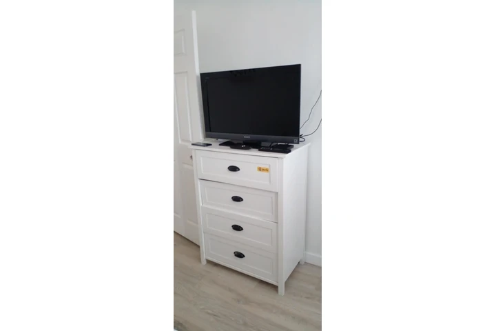 $800 : $800 / 1br image 3
