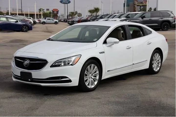 $19271 : Buick LaCrosse 2019 Essence image 3
