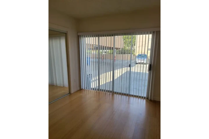 $2500 : Available 3Bed in Los Angeles, image 8