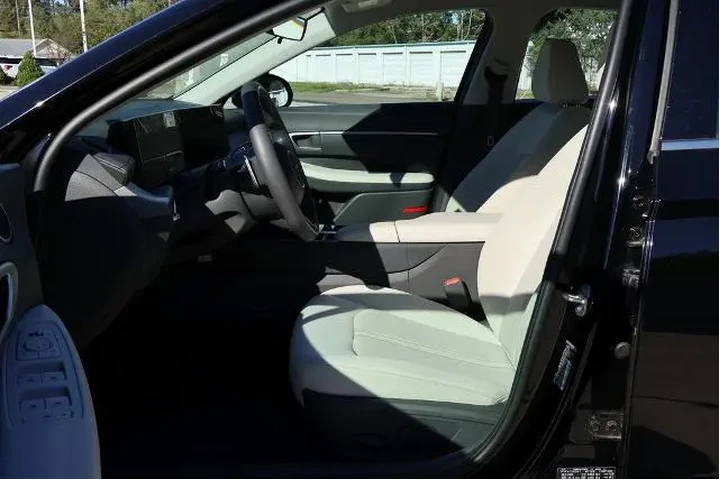 $22198 : Hyundai SONATA 2025 SEL 4dr image 7