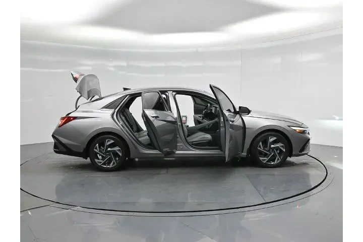 $23587 : Hyundai ELANTRA Hybrid 2024 image 5