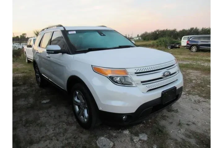 $12990 : Ford Explorer 2015 AWD Limit image 1
