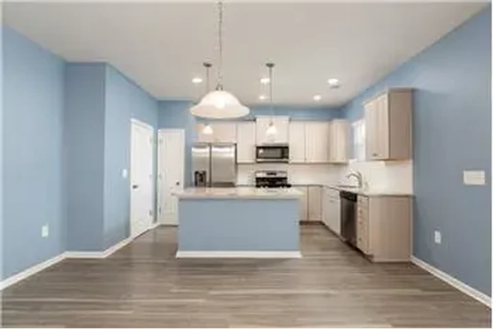 $2600 : Rental property with 4 bedro image 7