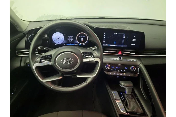 $24998 : Hyundai ELANTRA 2023 SEL 4dr image 10