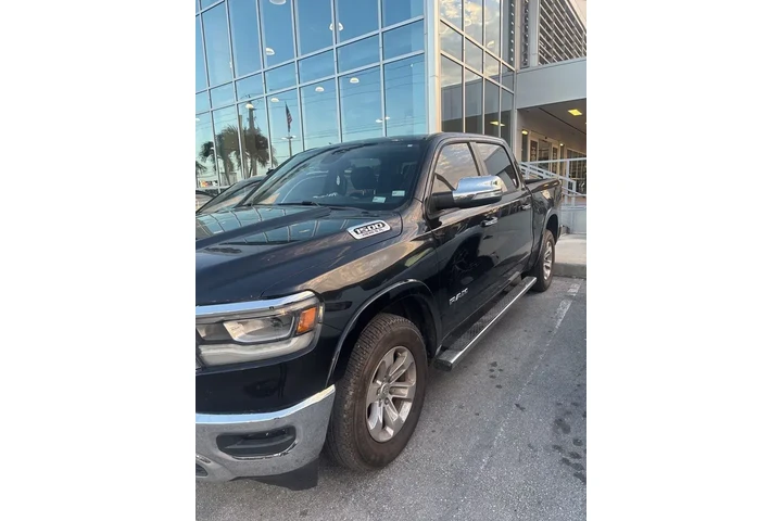 $27995 : Ram 1500 2019 4x2 Laramie 4d image 3