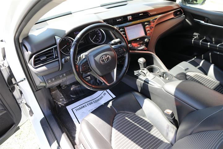 $23999 : 2020 TOYOTA CAMRY SE image 10