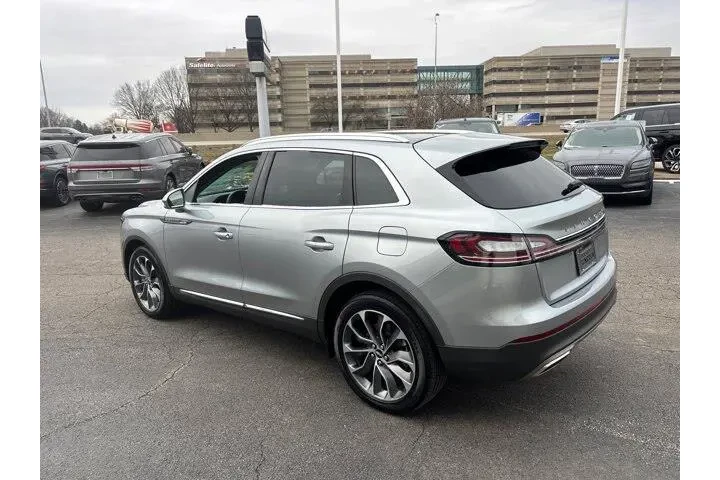 $34485 : Lincoln Nautilus 2022 AWD Re image 5