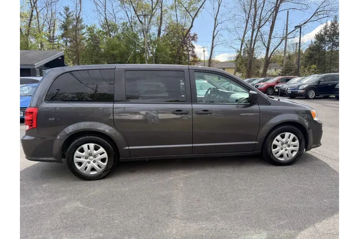 $10500 : 2019 Grand Caravan SE image 8