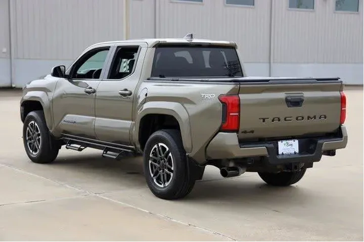 $38314 : Toyota Tacoma 2024 4x4 TRD S image 6