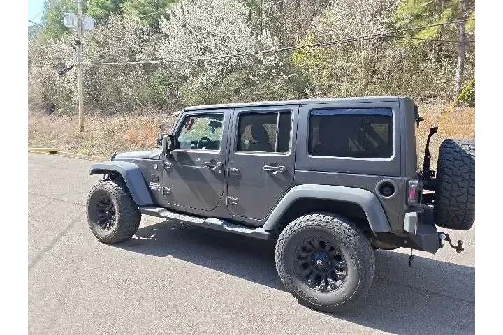 $18990 : Jeep Wrangler Unlimited 2017 image 5