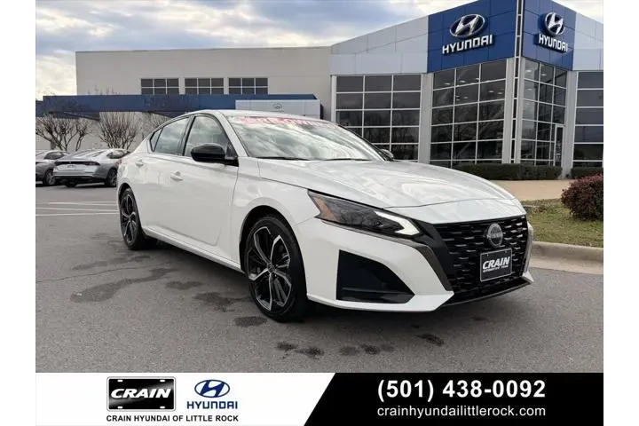 $21952 : Nissan Altima 2024 2.5 SR 4d image 1