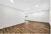 $900 : Rental property with 2 bedro thumbnail