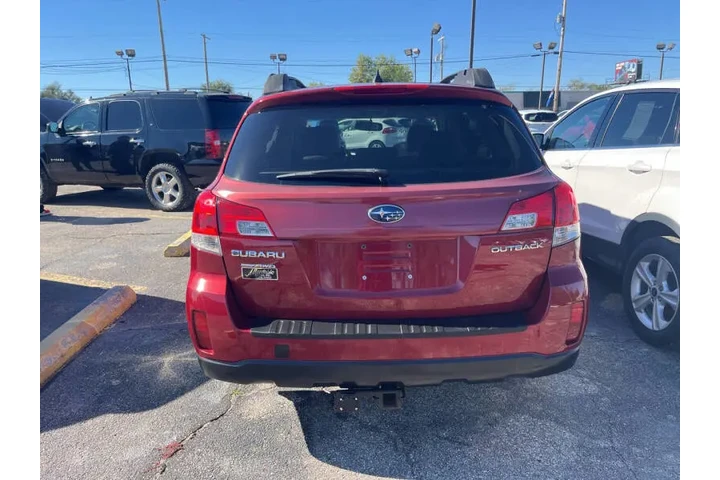 2014 Outback 2.5i Limited image 3