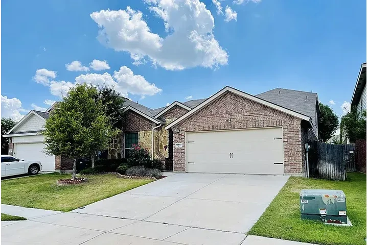 $1450 : HOUSE RENT IN FORT WORTH TX image 1