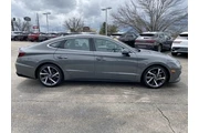 $19900 : Hyundai SONATA 2022 SEL Plus thumbnail