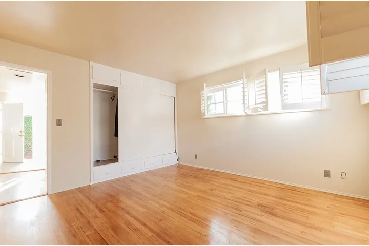 $1500 : ¡Situada en un barrio tranquil image 8