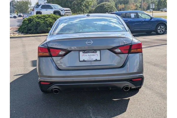 $21792 : Nissan Altima 2023 2.5 SL 4d image 7