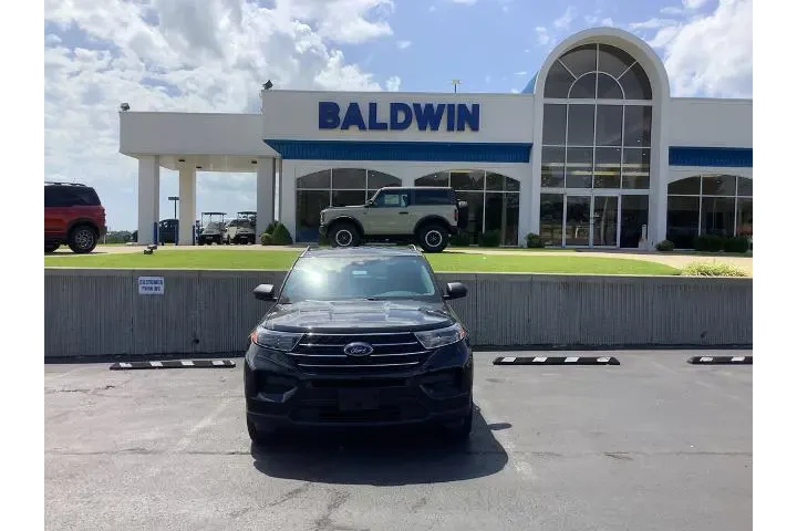 $35950 : Ford Explorer 2022 AWD XLT 4 image 2