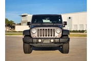 $15875 : Jeep Wrangler Unlimited 2016 thumbnail