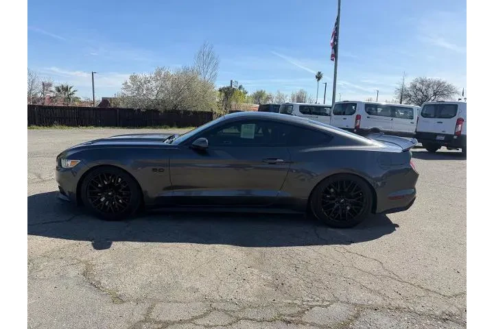 $33500 : Ford Mustang 2017 GT 2dr Fas image 2