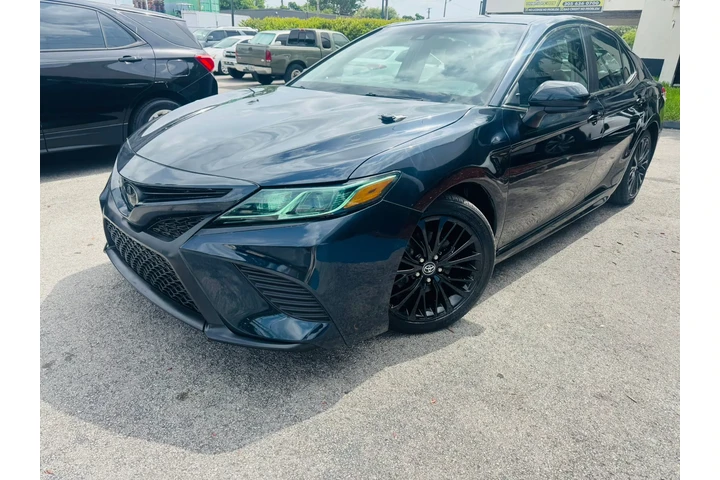 $2000 : Toyota Camry SE image 2