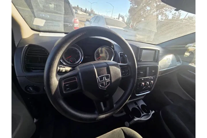 $6495 : 2011 Grand Caravan Mainstreet image 6