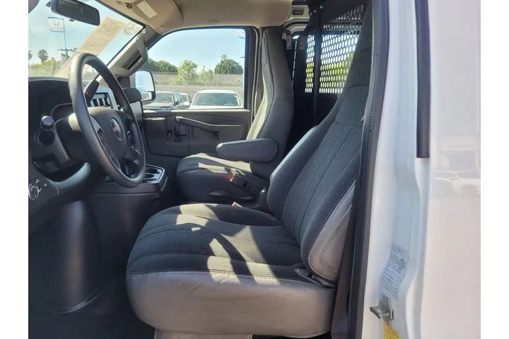 $24798 : GMC Savana 2023 2500 3dr Car image 10