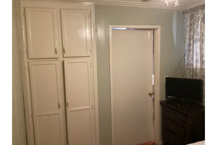 $1575 : 1Rec +1 Baño+ Amueblada+Patio= image 9