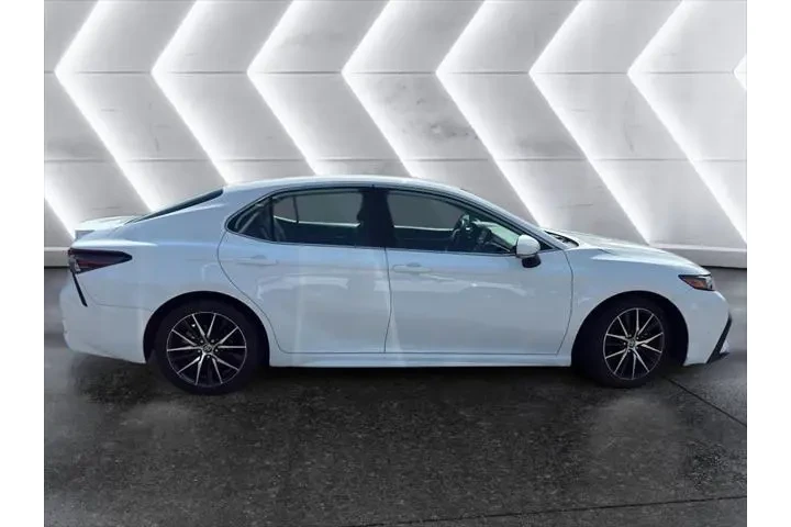 $22995 : Toyota Camry 2023 SE 4dr Sed image 5