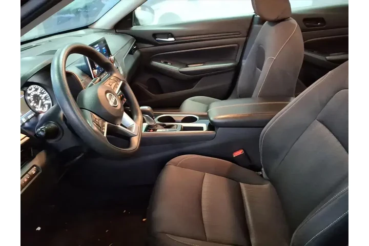 $24832 : Nissan Altima 2024 2.5 SV 4d image 10