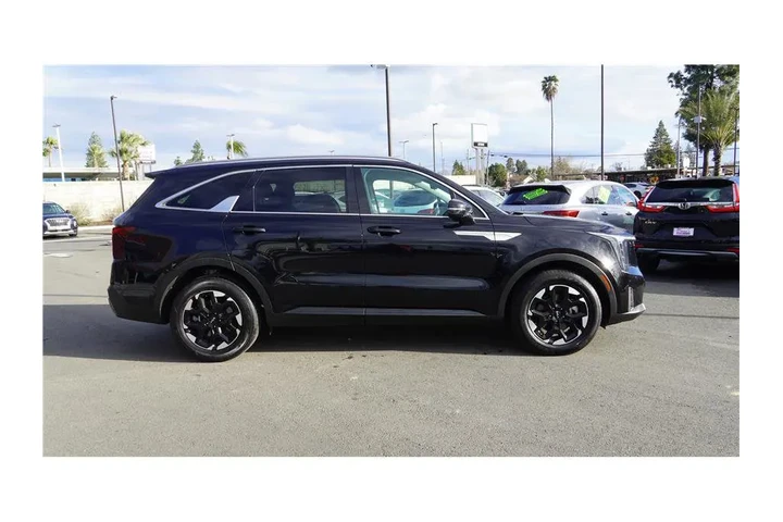 $25984 : 2024 Sorento S image 5