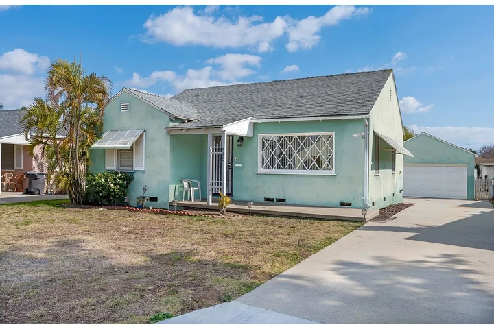 $900 : Encantadora casa de 2 dormitor image 1