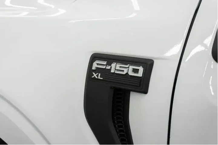 $39000 : Ford F-150 2023 4x4 XL 4dr S image 9