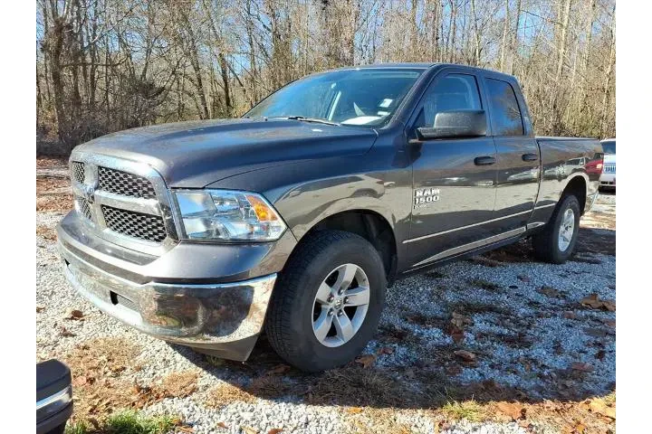 $27995 : Ram 1500 Classic 2024 4x4 SL image 1